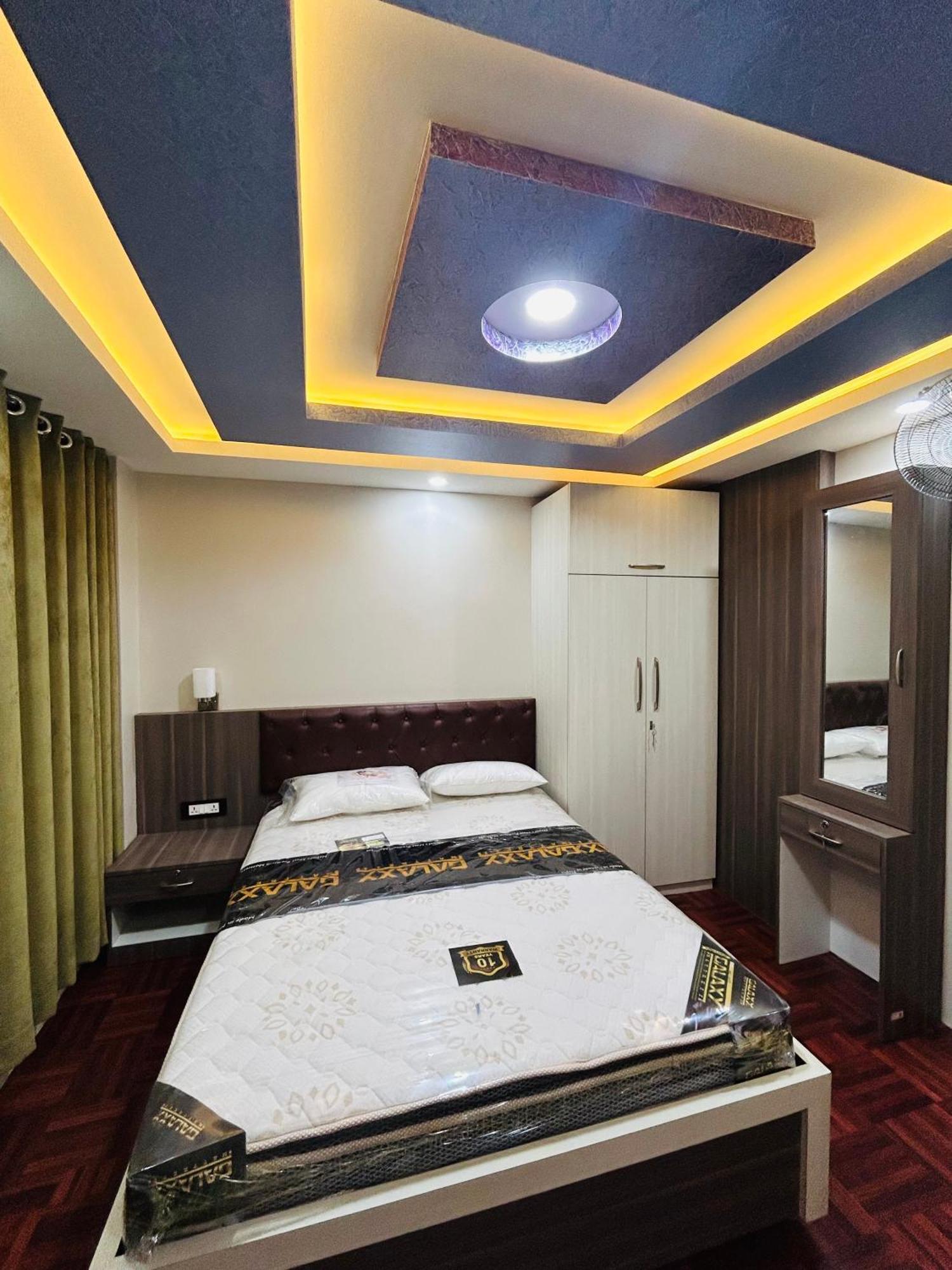 Applewood Inn Катманду Екстериор снимка
